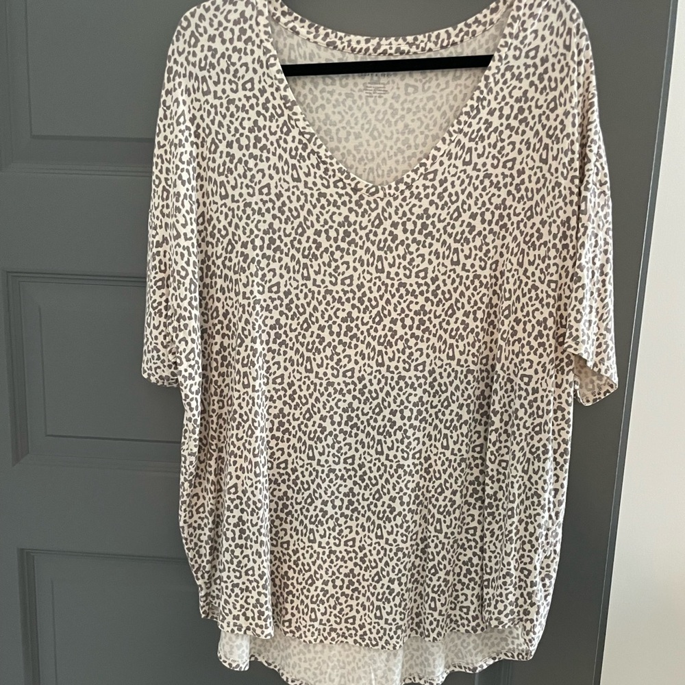 American Eagle soft and sexy tee!